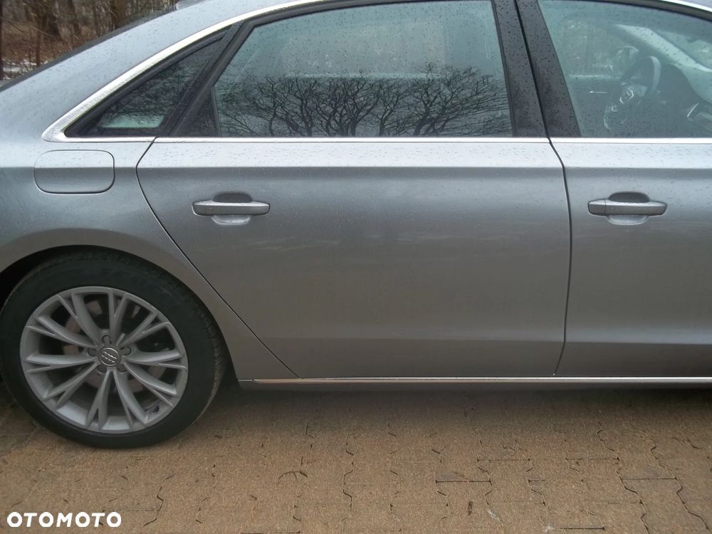 Audi A8 4.2 L Quattro - 7
