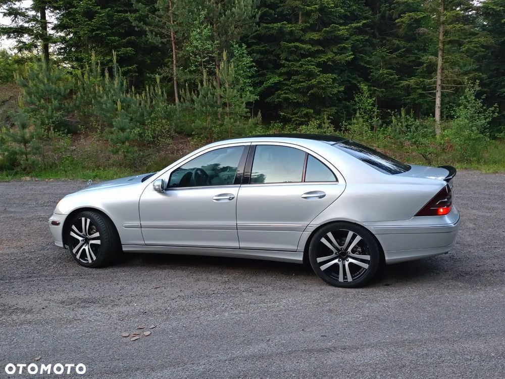 Mercedes-Benz Klasa C 350 4Matic 7G-TRONIC SPORT EDITION - 7