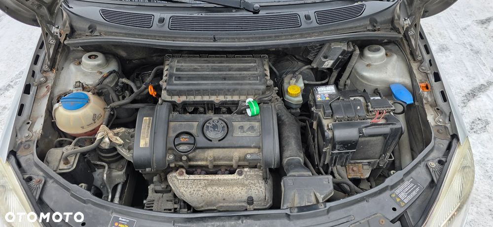 Skoda Roomster 1.4 16V - 10