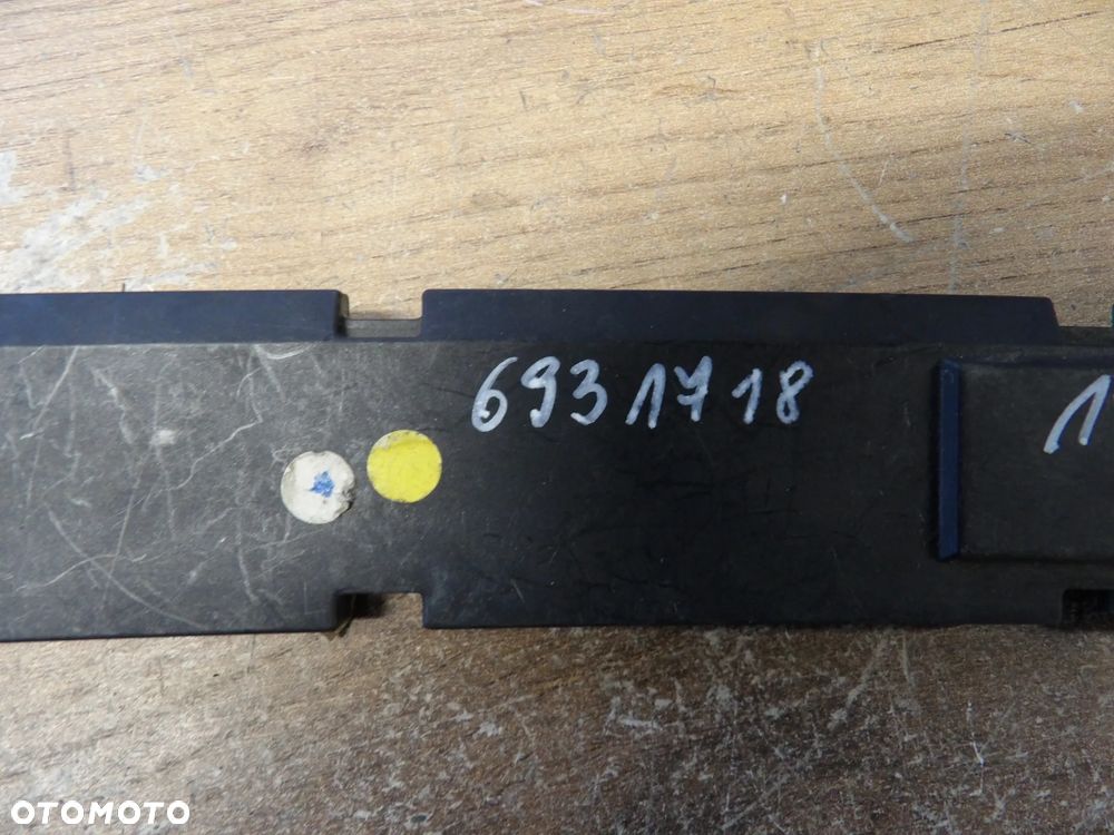 BMW - E60 - WZMACNIACZ ANTENY DIVERSITY - 6931718 - 2