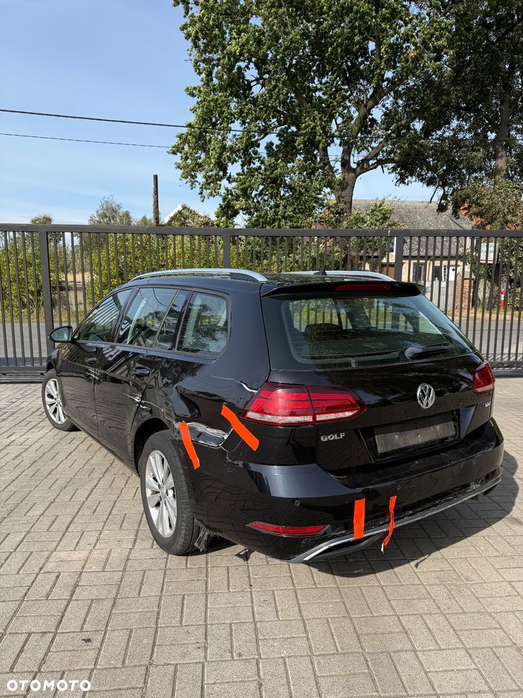 Volkswagen Golf - 9