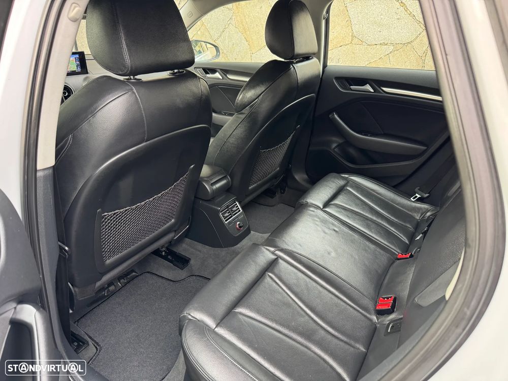 Audi A3 Sportback 1.6 TDI (clean diesel) S line Sport Pack - 8