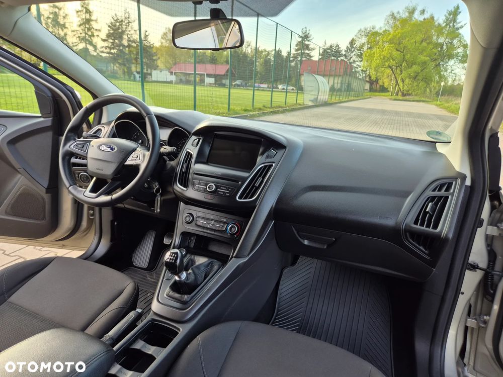 Ford Focus 1.0 EcoBoost STart-Stopp-System TITANIUM - 32