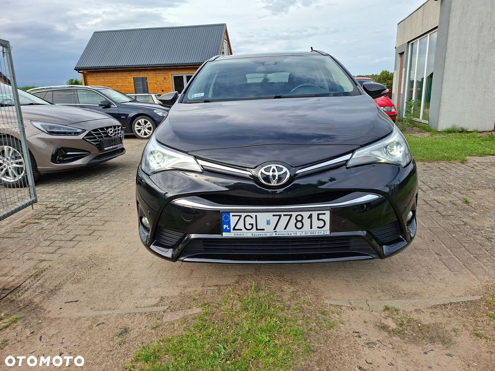Toyota Avensis 2.0 D-4D Premium - 13