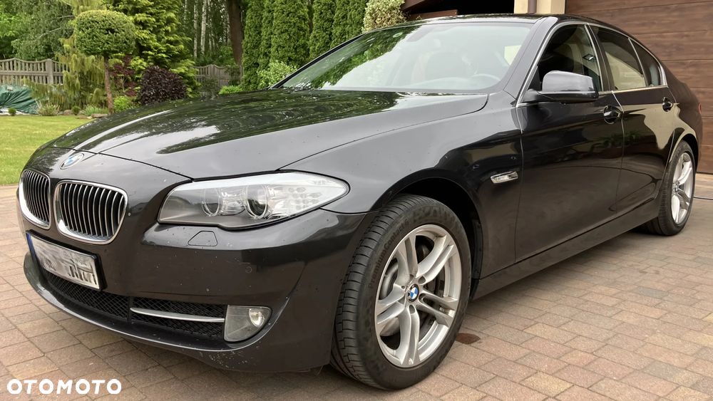 BMW Seria 5 528i xDrive - 1