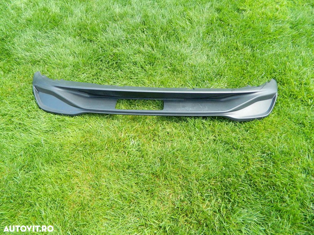 Difuzor bara spate VW Golf 8 model 2020-2024 cod 5H6807568 - 1