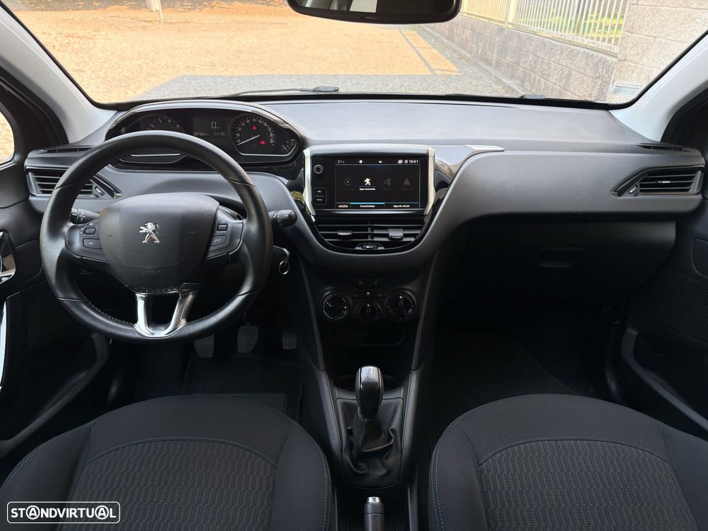 Peugeot 208 1.2 PureTech Signature - 5