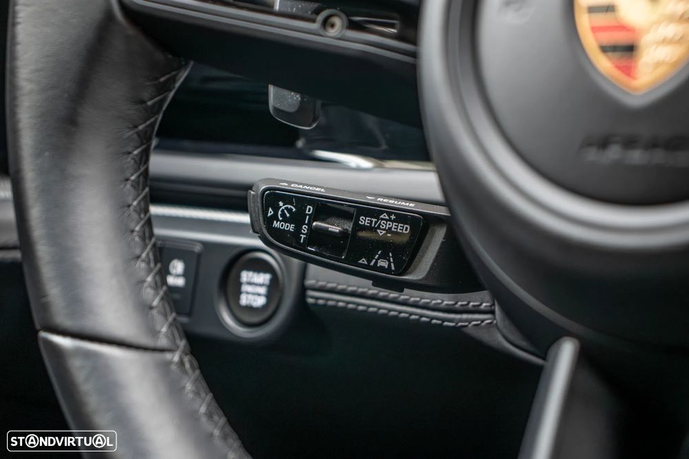 Porsche Panamera 4 E-Hybrid - 17