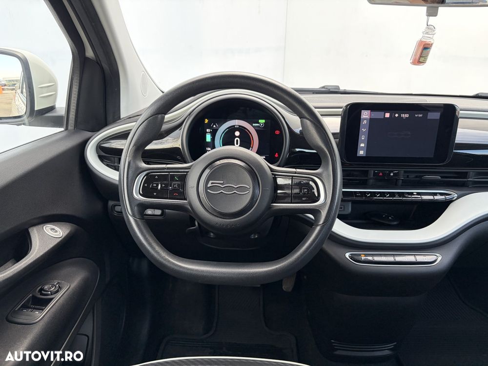 Fiat 500E La Prima - 11