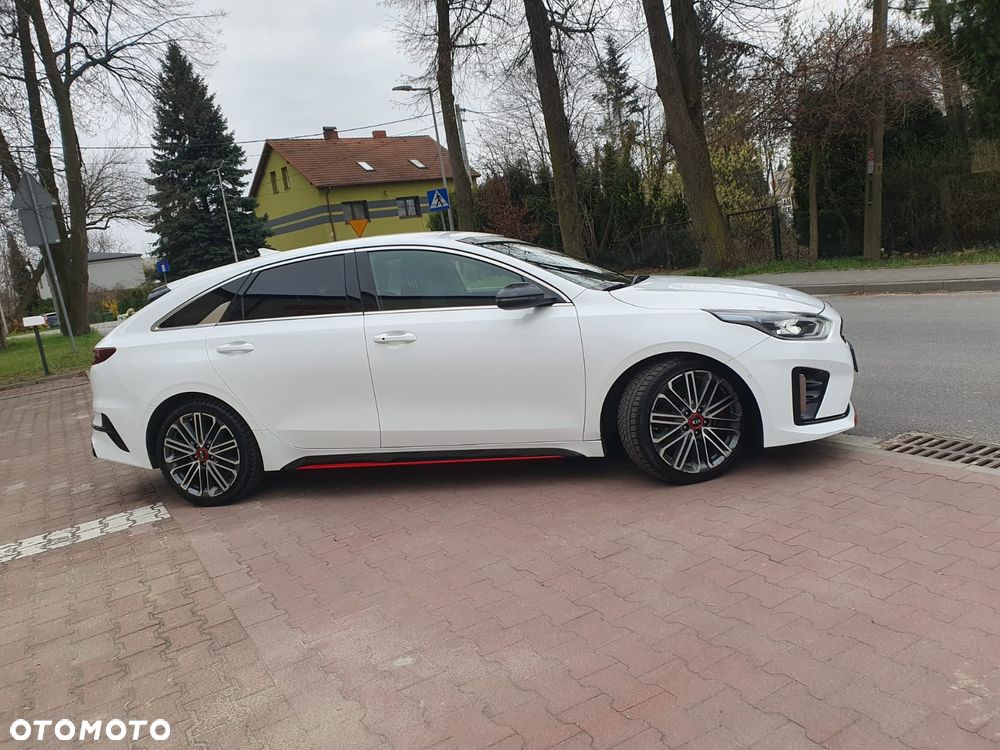 Kia ProCeed 1.6 T-GDI GT - 36