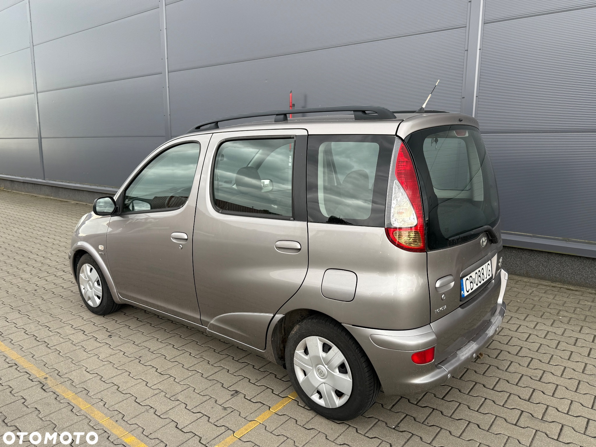 Toyota Yaris Verso 1.3 Automatik Sol - 4