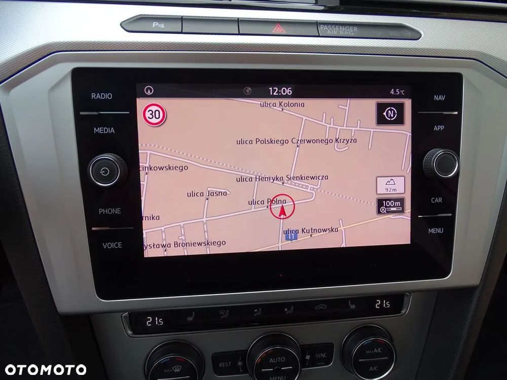 Volkswagen Passat 2.0 TDI BMT Comfortline - 34