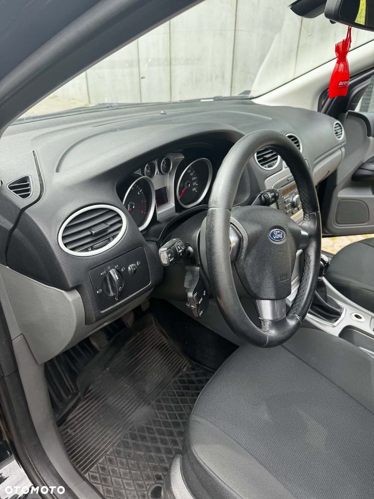 Ford Focus 1.6 Trend - 6