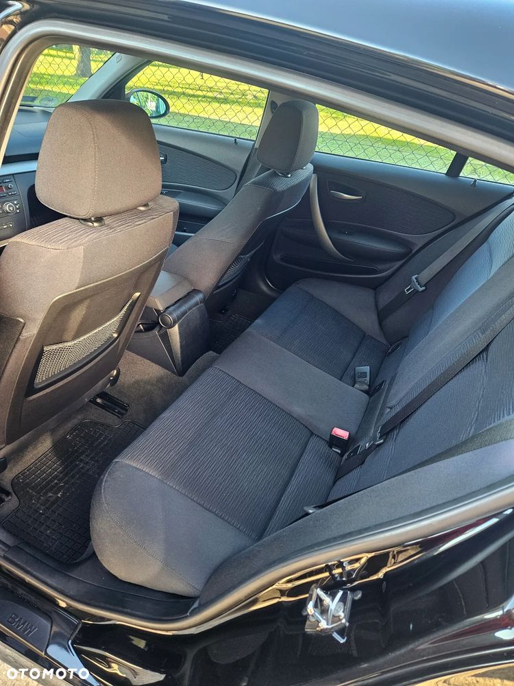 BMW Seria 1 116i - 22