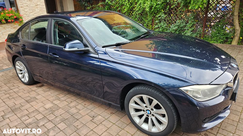 BMW Seria 3 320d xDrive Aut. - 11