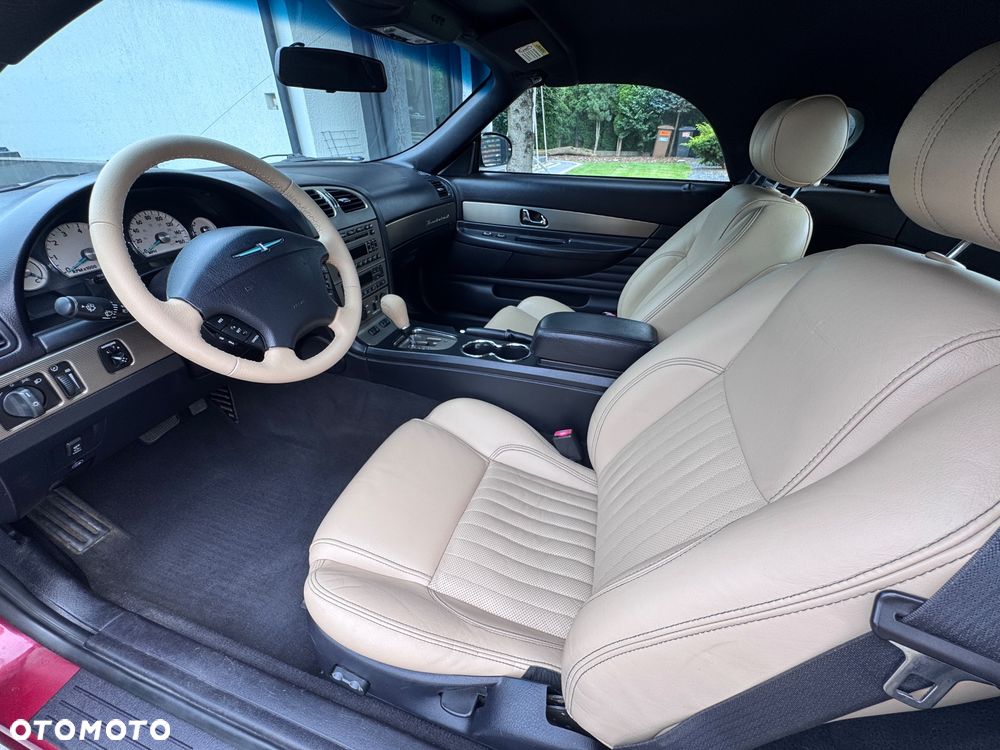 Ford Thunderbird - 5