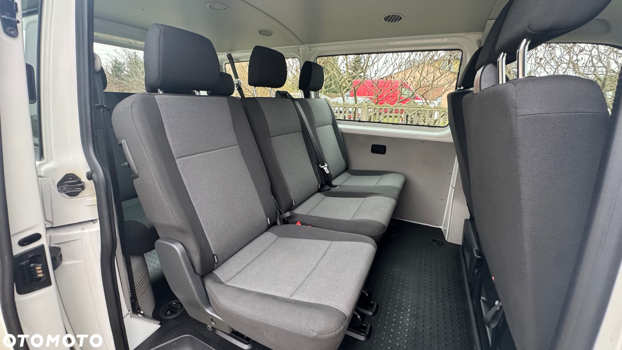Volkswagen Transporter Caravelle BMT Edition - 21