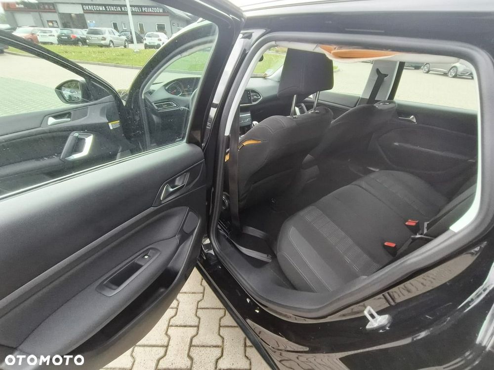 Peugeot 308 - 16