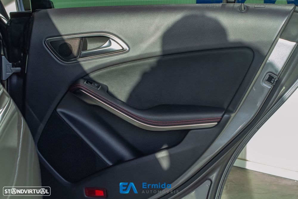 Mercedes-Benz CLA 220 d AMG Line Aut. - 33