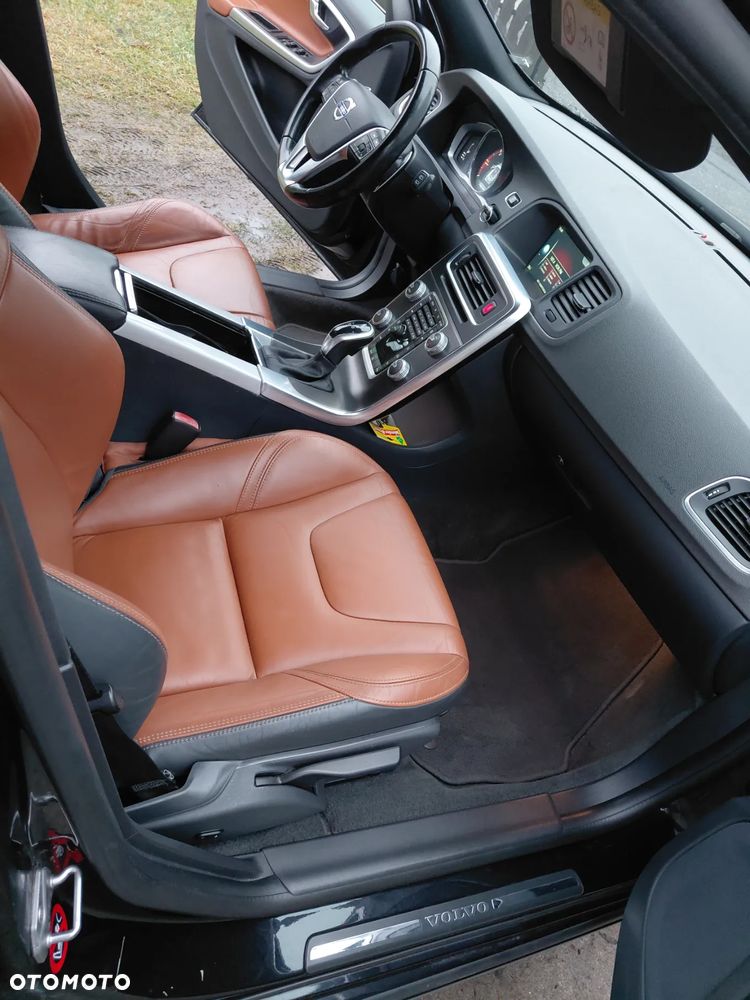 Volvo V60 D4 Geartronic Summum - 9