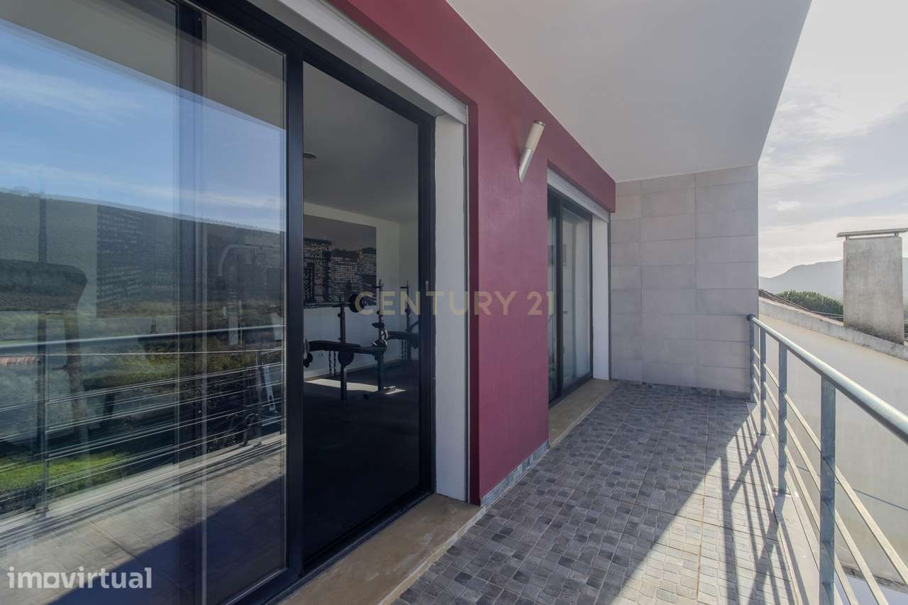 MORADIA T4 VISTA E PISCINA - Grande imagem: 3/48