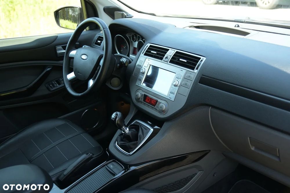 Ford Kuga 2.0 TDCi 4x4 Titanium - 27