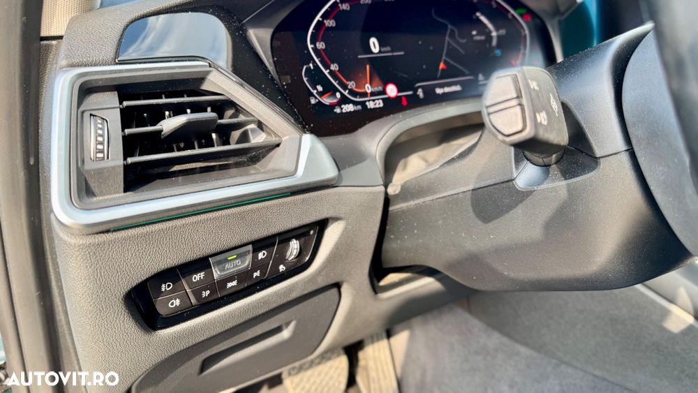 BMW Seria 3 320i AT - 10