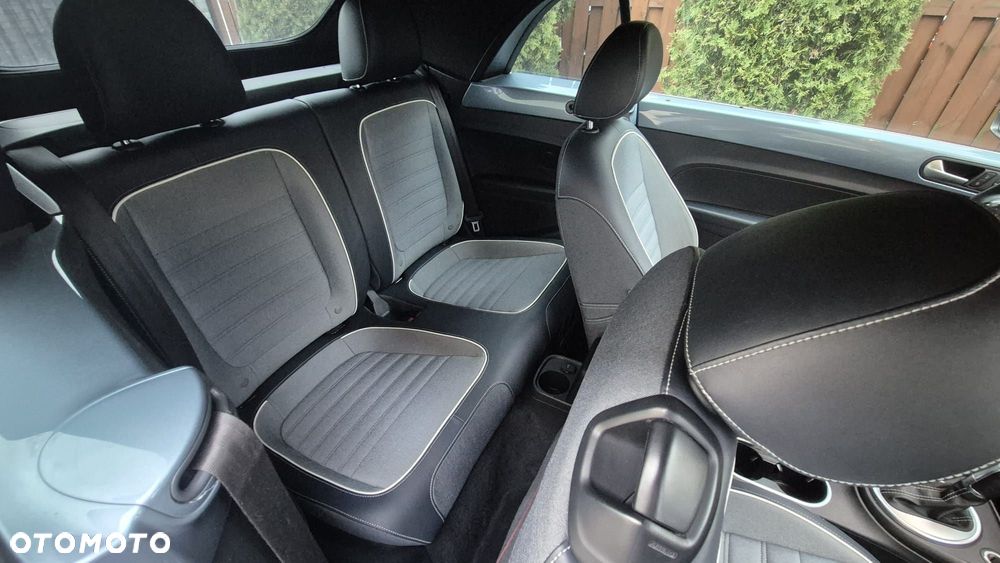 Volkswagen New Beetle - 16