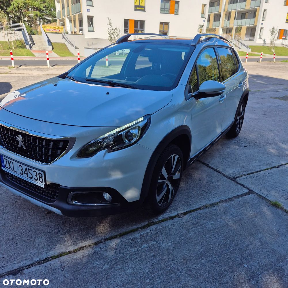 Peugeot 2008 1.2 Pure Tech GPF Allure S&S - 5