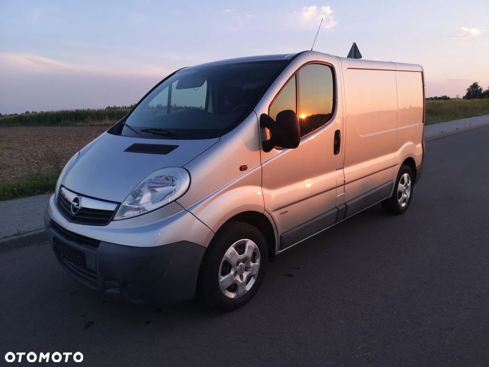 Opel VIVARO - 19