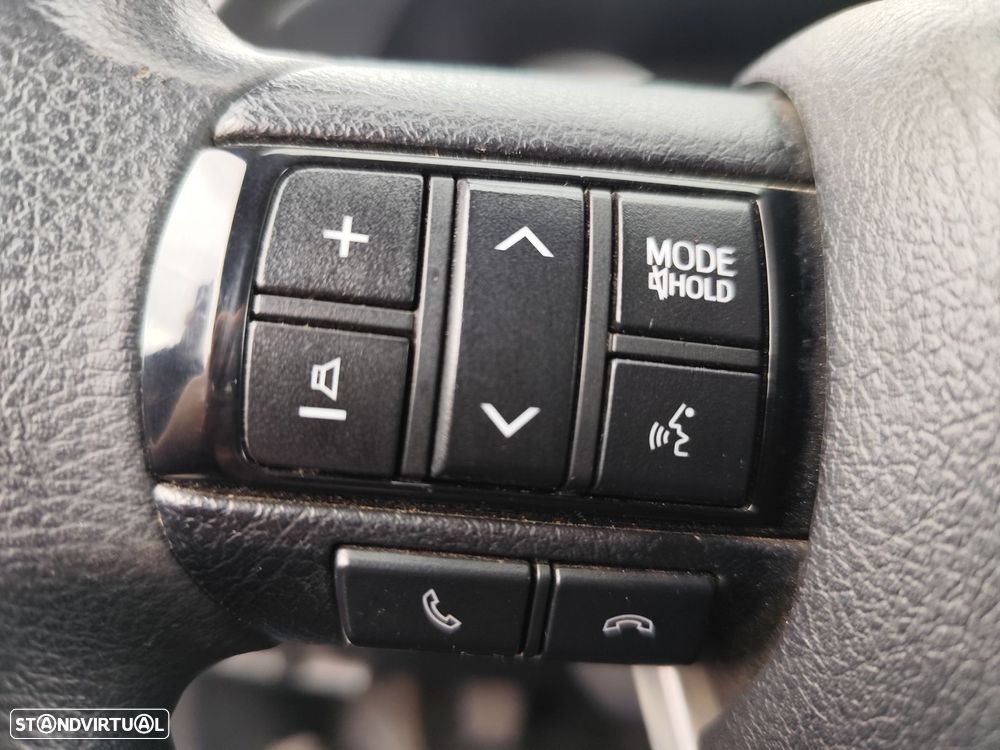 Toyota Hilux 2.4 D-4D 4WD CD Tracker - 22