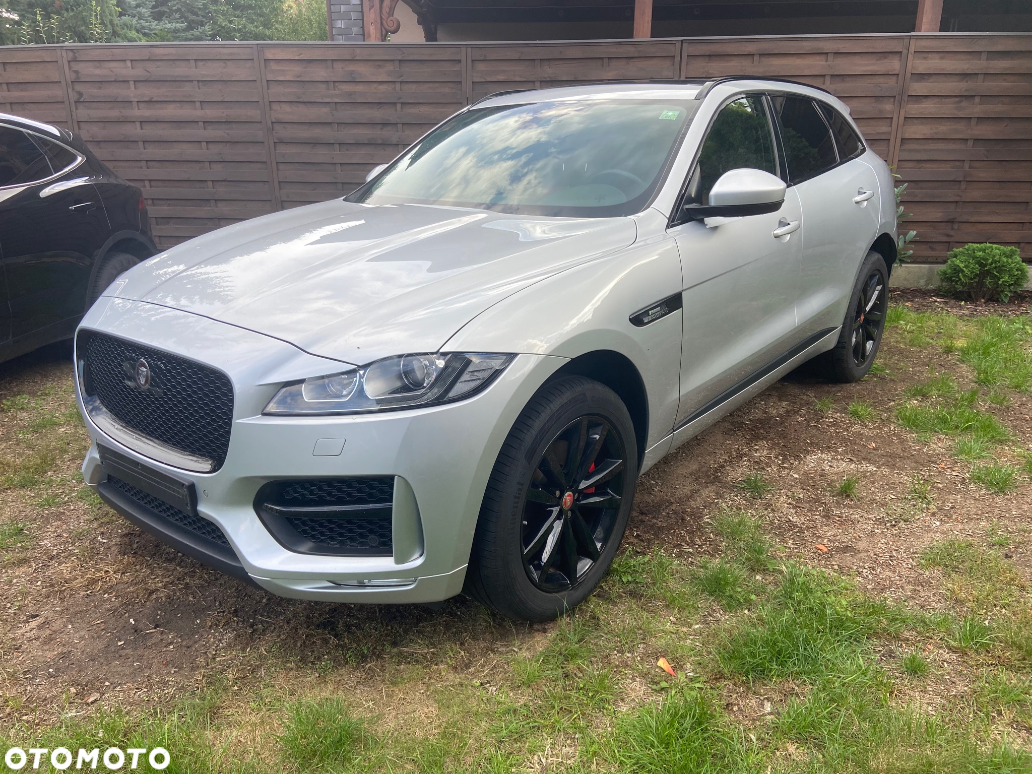Jaguar F-Pace 25d AWD R-Sport - 2