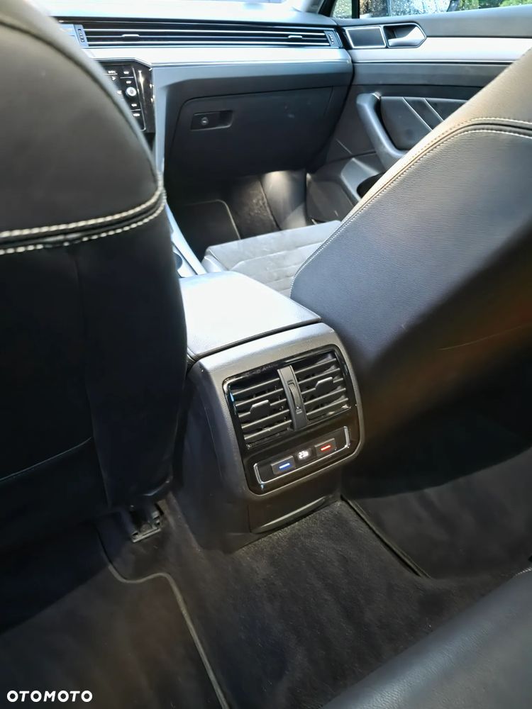 Volkswagen Passat 2.0 TDI EVO Business DSG - 23