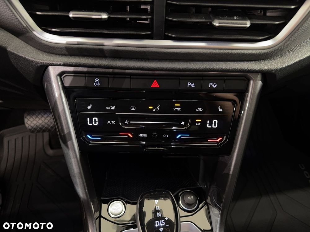 Volkswagen T-Roc - 23