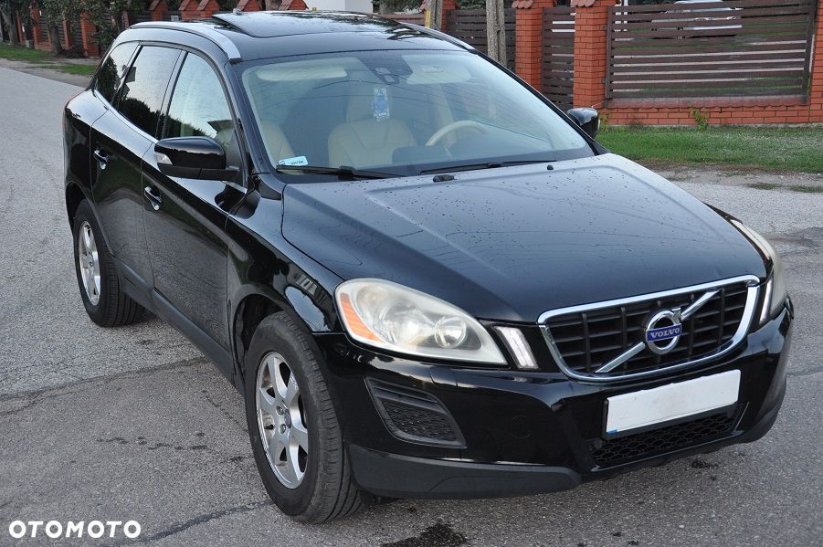 Volvo XC 60 3.2 AWD Momentum - 2
