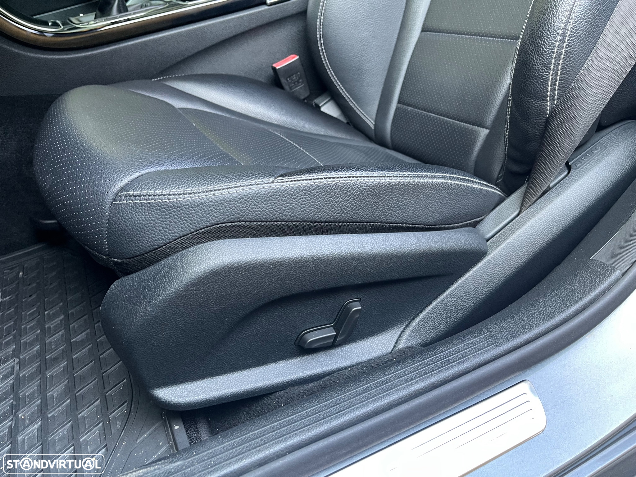 Mercedes-Benz C 220 d AMG Line - 38