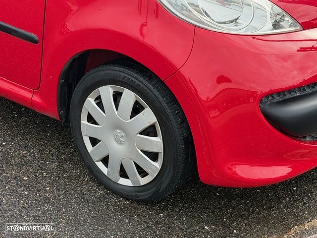 Peugeot 107 1.0 Trendy 2 Tronic - 15
