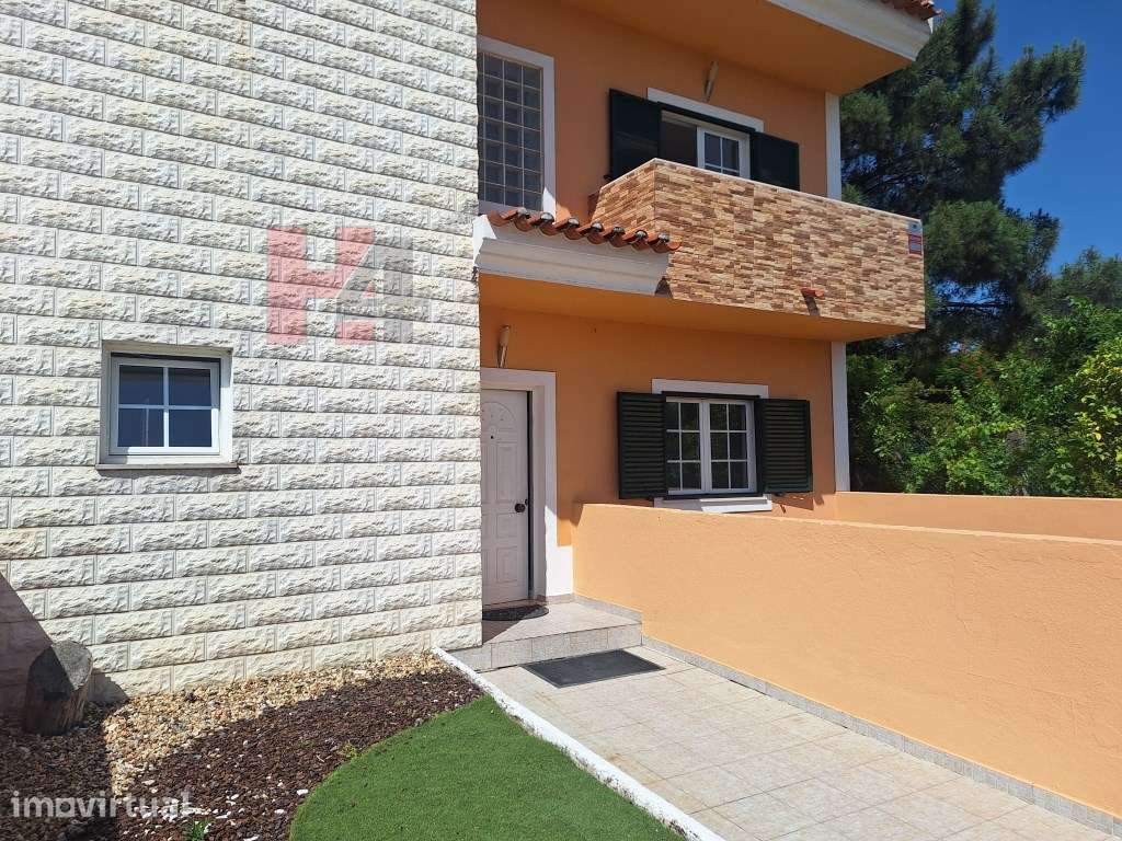 Moradia T4 com piscina inserida num terreno de 670m2 - Setúbal (OFE... - Grande imagem: 4/45