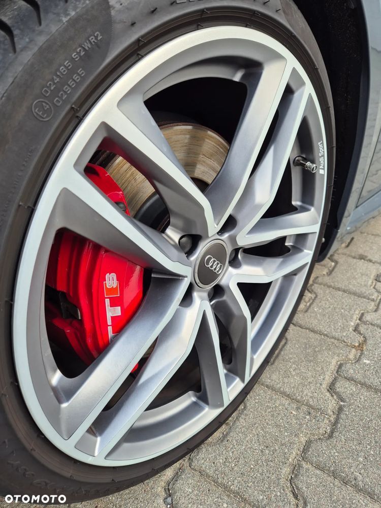 Audi TT S Coupé - 34