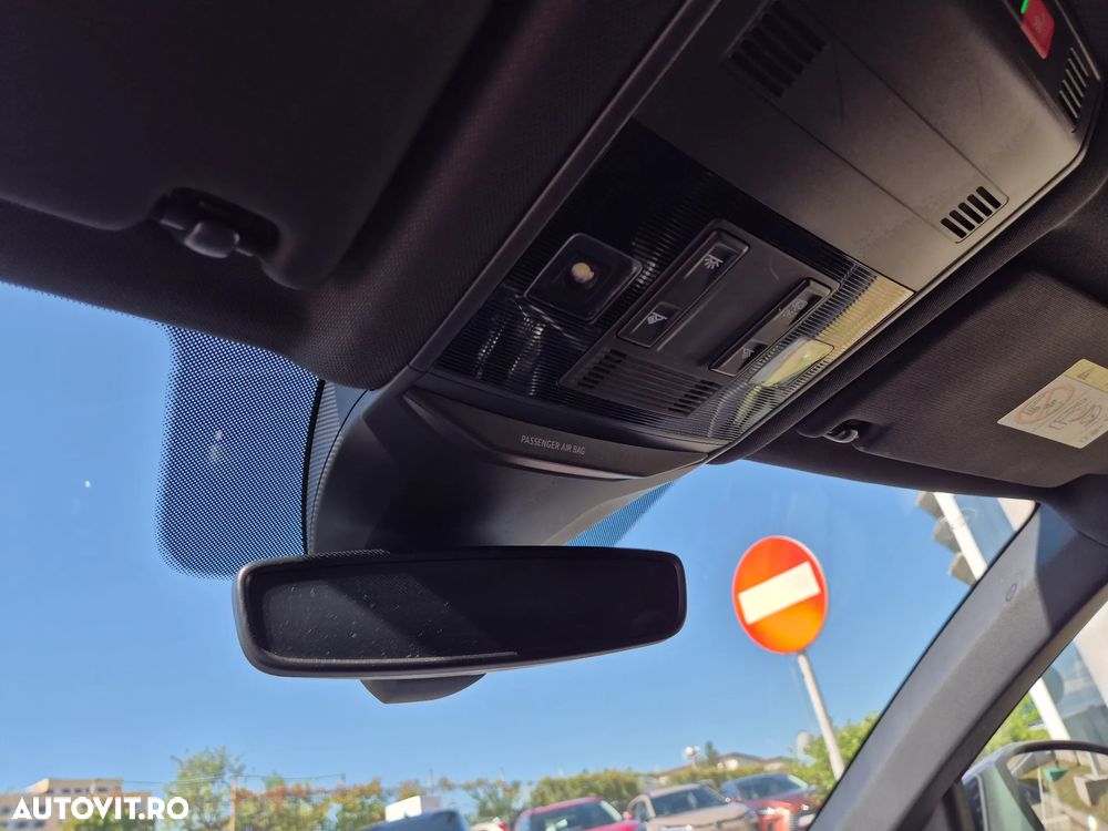 Volkswagen T-Roc R 2.0 TSI OPF 4Motion DSG - 36