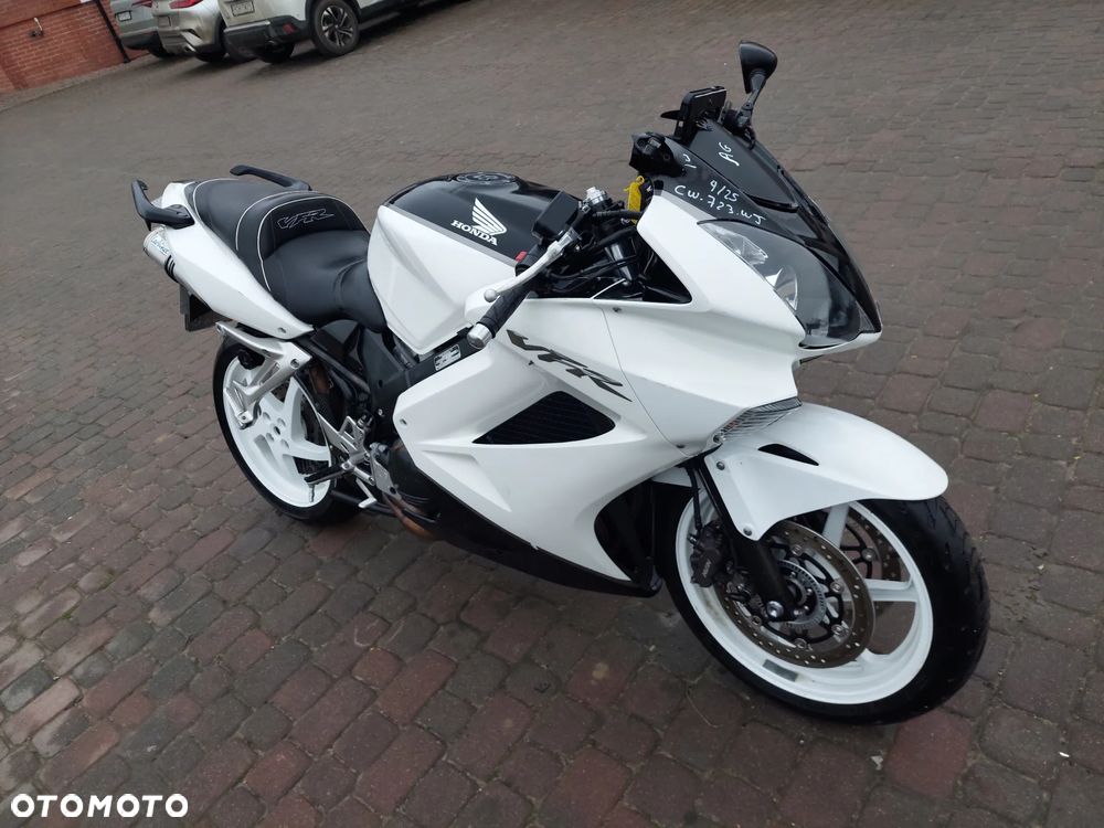 Honda VFR - 7