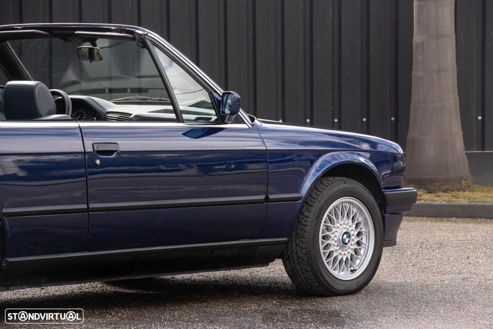BMW 320 i Cabriolet - 17