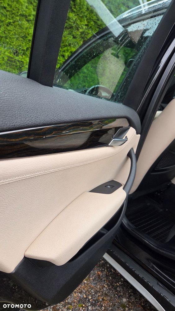 BMW X1 xDrive20d - 15