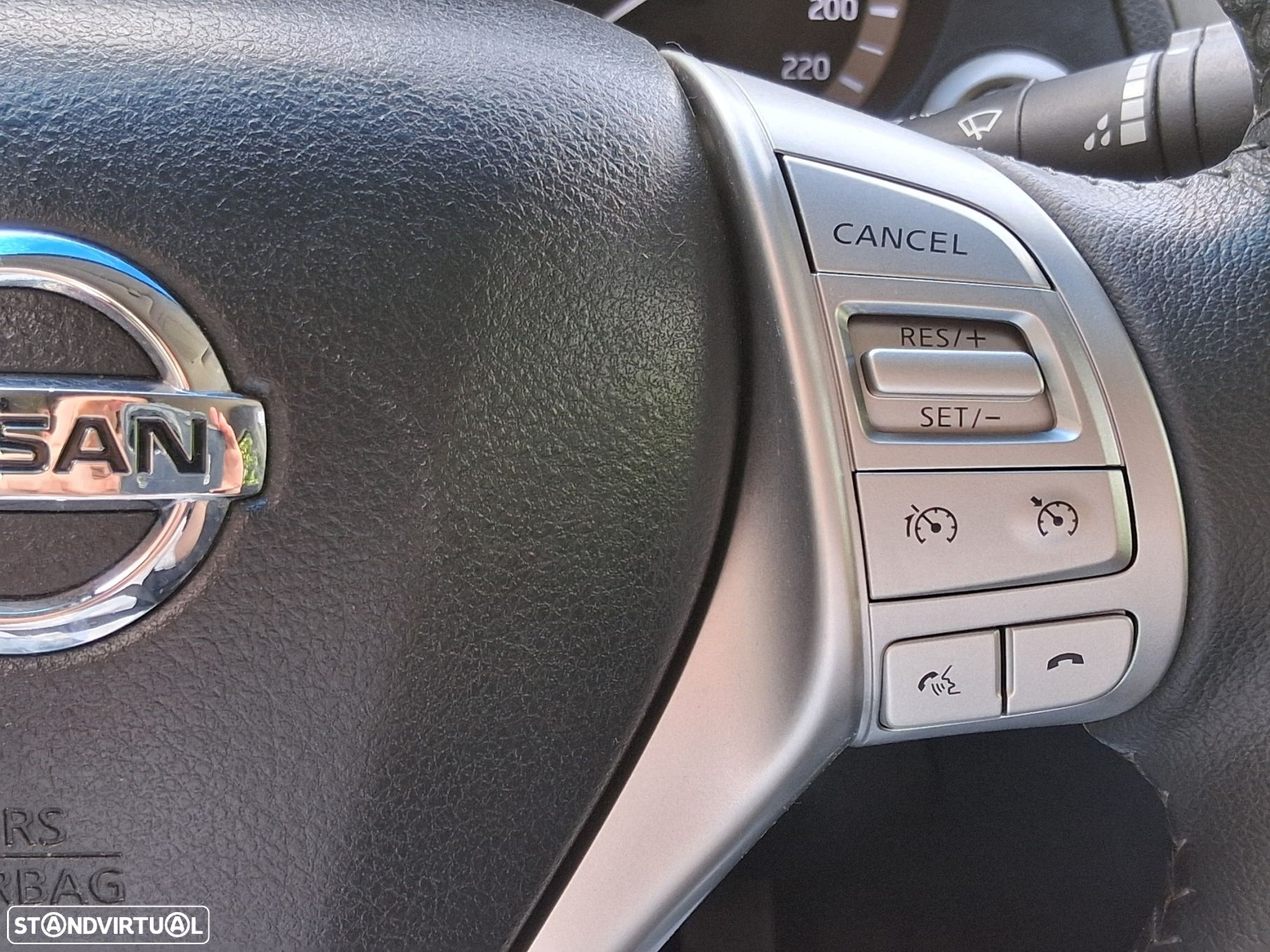 Nissan Navara 2.3 dCi CD 4WD N-Connecta Nav+Barras - 33
