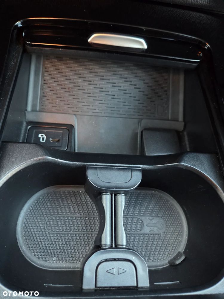 Mercedes-Benz EQB 250 66.5kWh Electric Art - 22