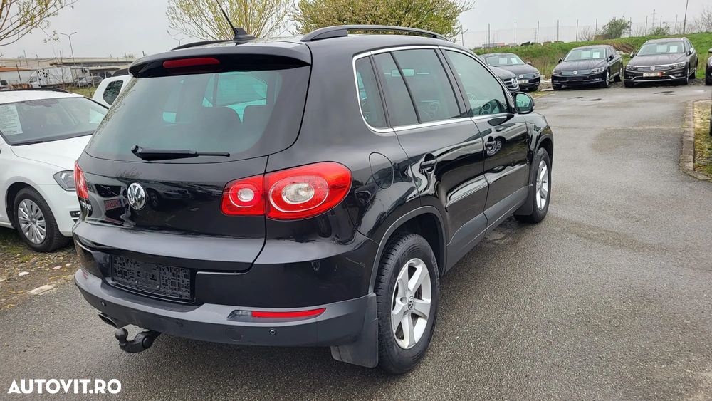 Volkswagen Tiguan - 4