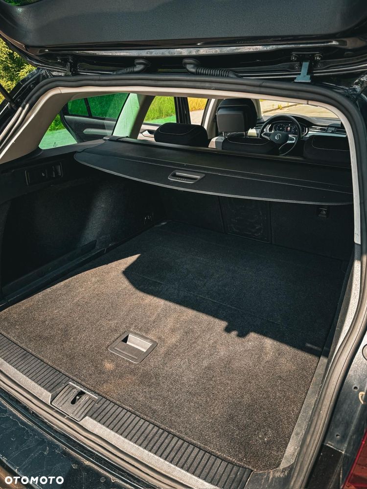 Volkswagen Passat 2.0 TDI EVO Business DSG - 16