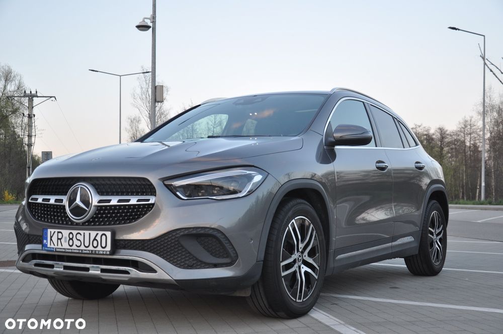 Mercedes-Benz GLA 200 Business Edition - 1