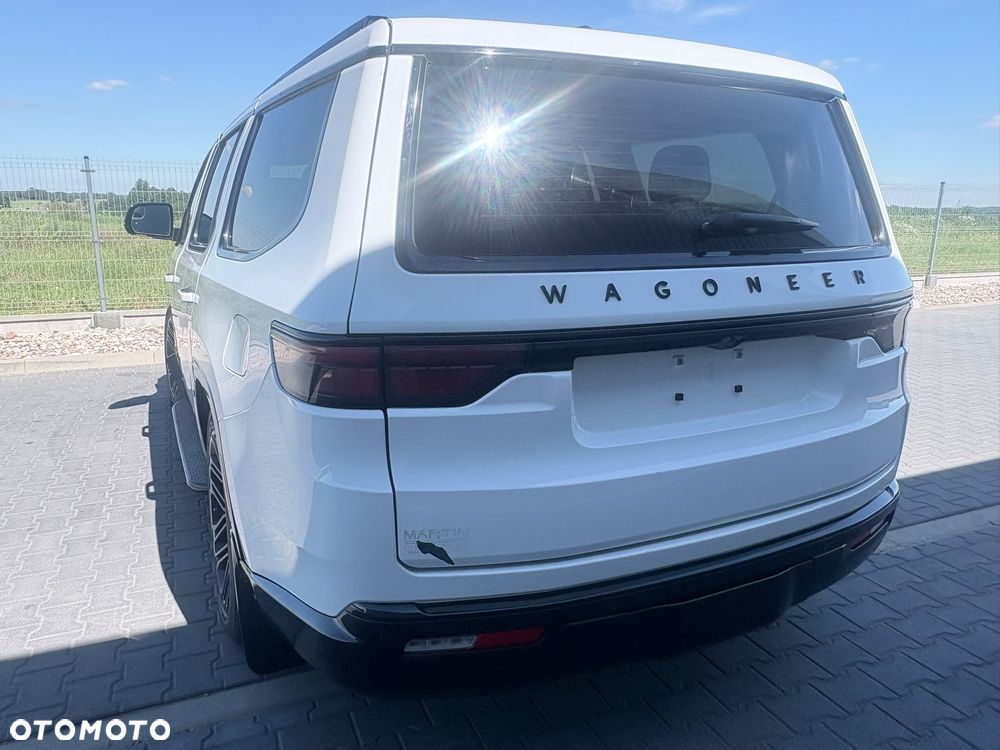 Jeep Wagoneer - 4