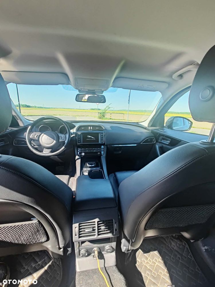 Jaguar F-Pace - 3